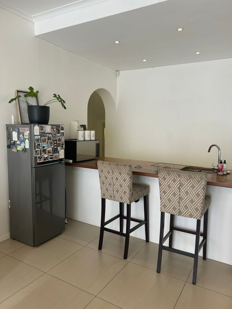 To Let 1 Bedroom Property for Rent in Rondebosch Western Cape